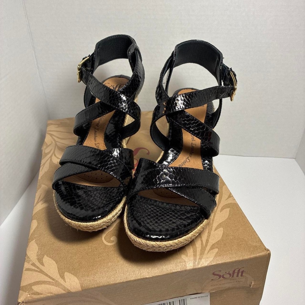 BN Softt Women's Black Wedge Sandals Patent leather size 7